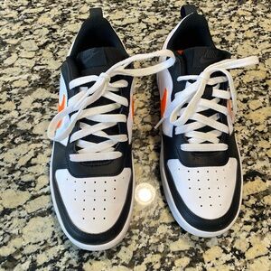 Nike Court Borough Low White/Black/Orange Skate Shoes Size 7 Big Kids